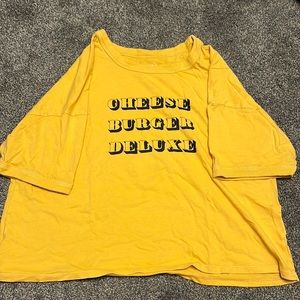 Slightly cropped tshirt